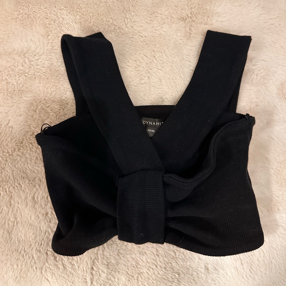 Dynamite - Cropped black top 🖤